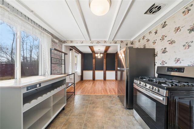 428 Crestview Dr, Plum Boro, PA 15239