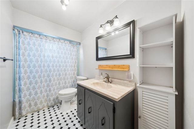 428 Crestview Dr, Plum Boro, PA 15239