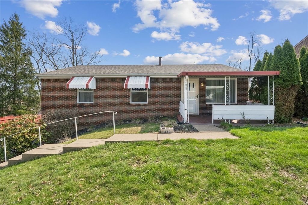 428 Crestview Dr, Plum Boro, PA 15239