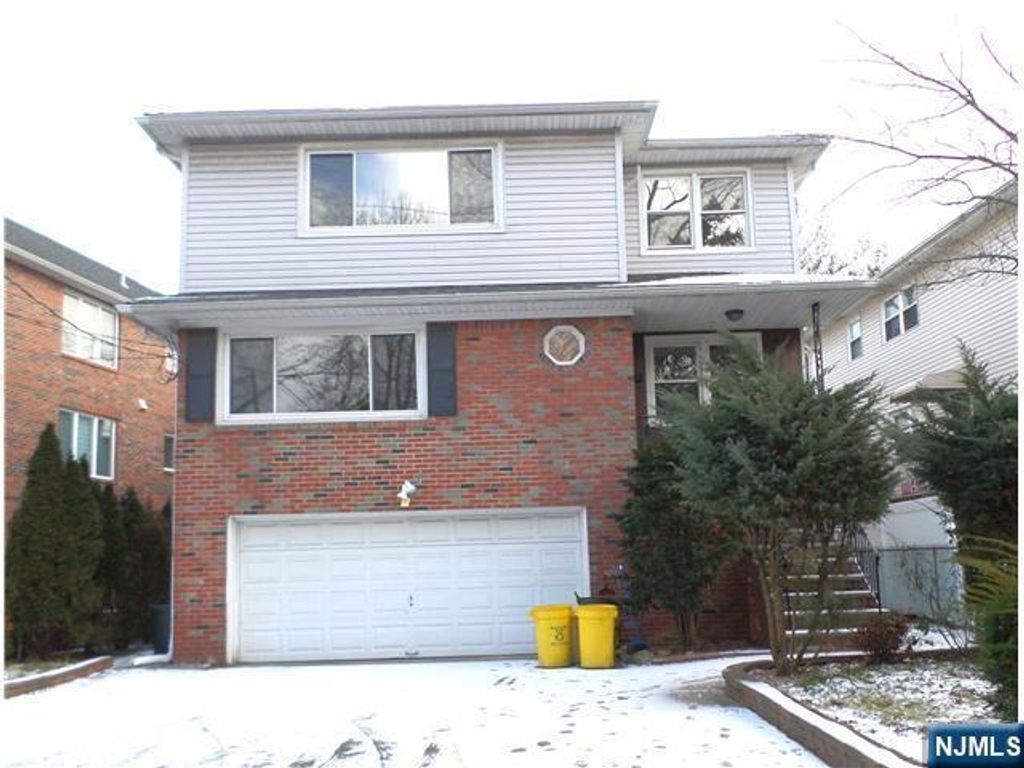 112 Temple Terrace 2nd floor, Palisades Park, NJ 07650