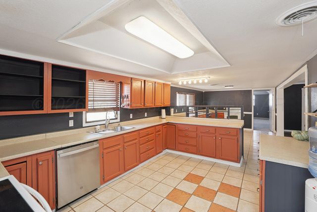 14200 SAVANNAH Road, Amarillo, TX 79118