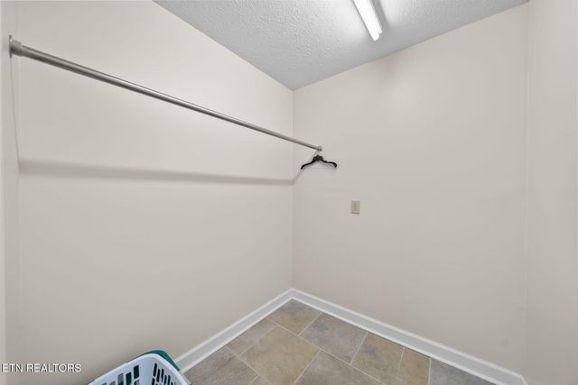 16 Trafalgar Lane, Crossville, TN 38558
