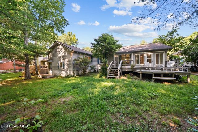 16 Trafalgar Lane, Crossville, TN 38558