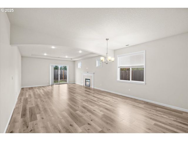 730 E CAMELLIA St, Yamhill, OR 97148