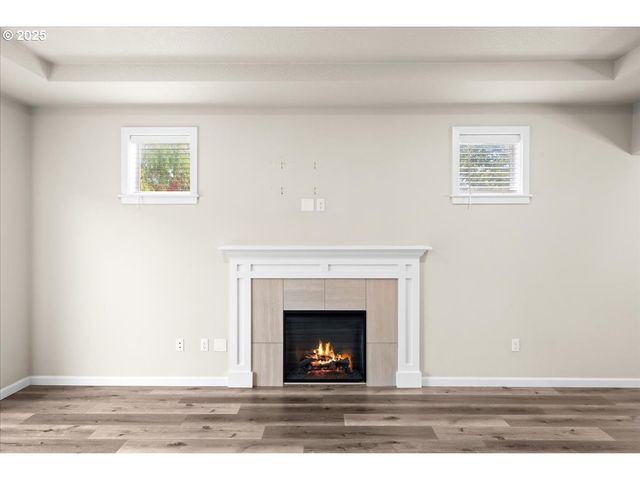 730 E CAMELLIA St, Yamhill, OR 97148