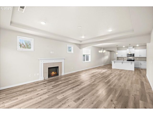 730 E CAMELLIA St, Yamhill, OR 97148