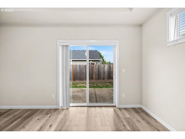 730 E CAMELLIA St, Yamhill, OR 97148