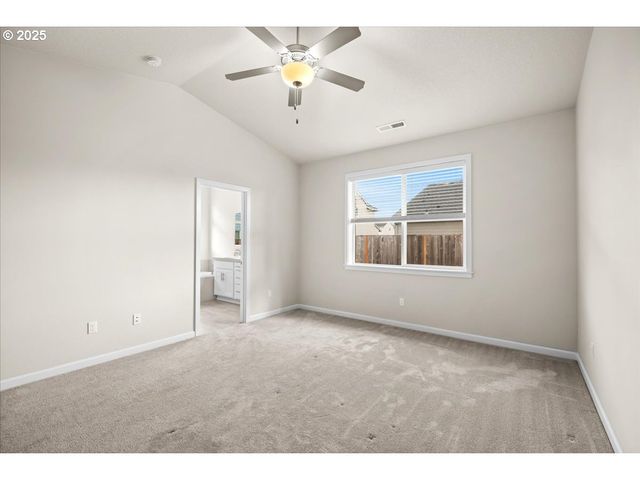 730 E CAMELLIA St, Yamhill, OR 97148