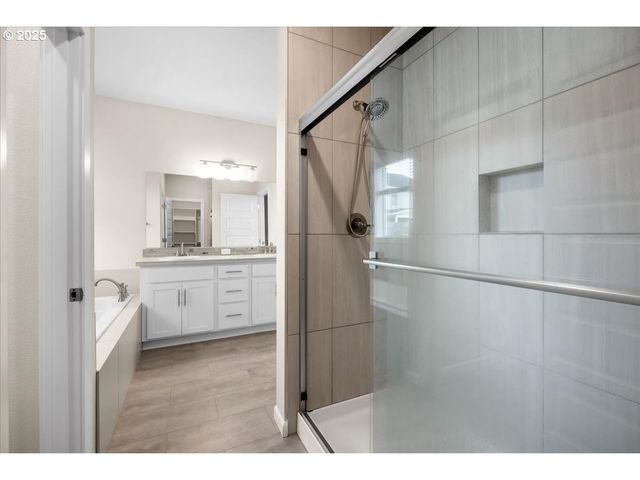 730 E CAMELLIA St, Yamhill, OR 97148