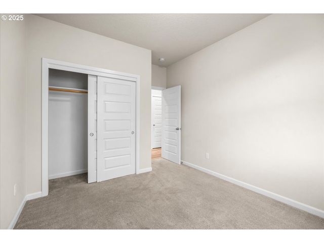 730 E CAMELLIA St, Yamhill, OR 97148