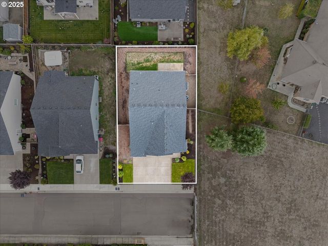 730 E CAMELLIA St, Yamhill, OR 97148