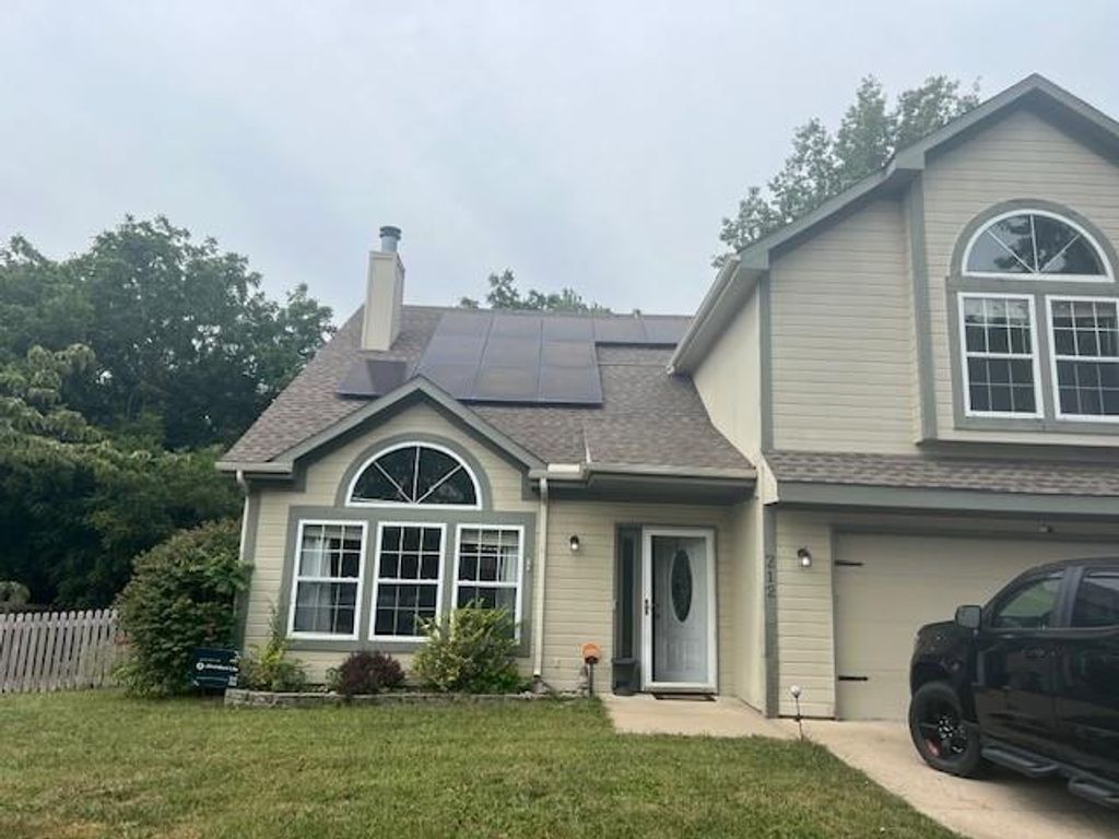 212 S HUNTSMAN Boulevard, Raymore, MO 64083