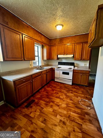 619 Cooper Avenue, Eastman, GA 31023