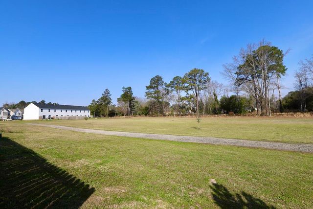 2943 Old Field Road, Sumter, SC 29150