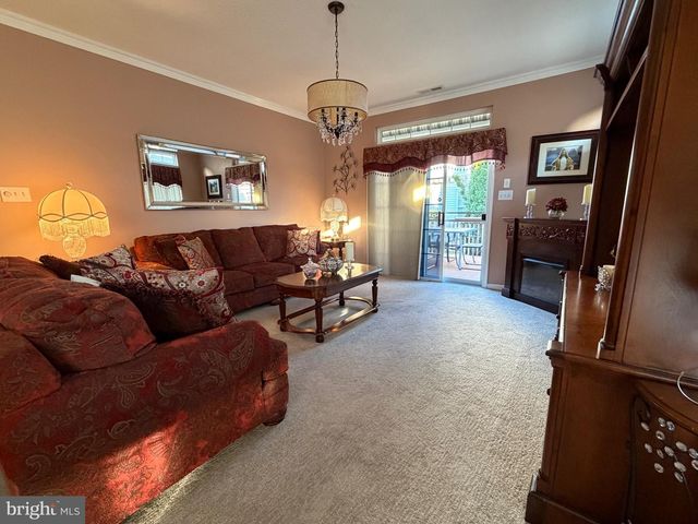 536 DORAL DR, Williamstown, NJ 08094