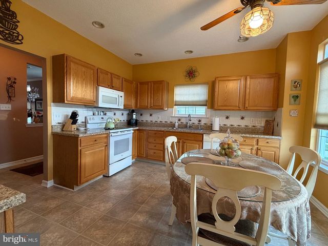 536 DORAL DR, Williamstown, NJ 08094