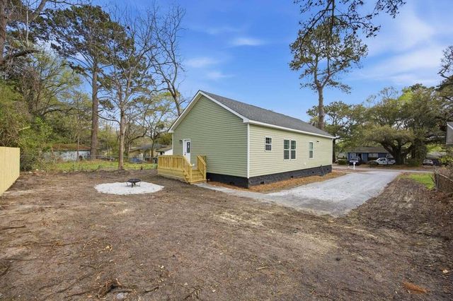 1550 Larry Street, North Charleston, SC 29406