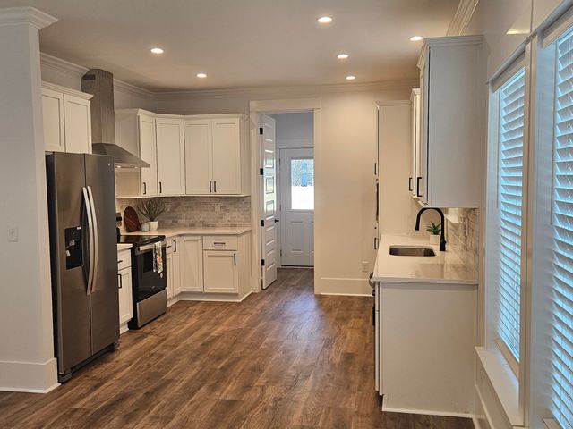 1550 Larry Street, North Charleston, SC 29406