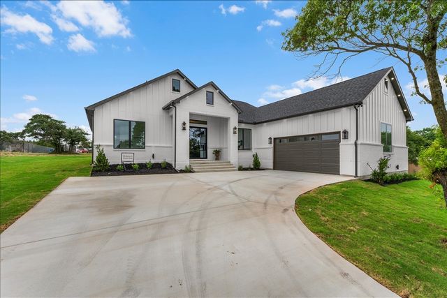 106 McClure Court, Hudson Oaks, TX 76087