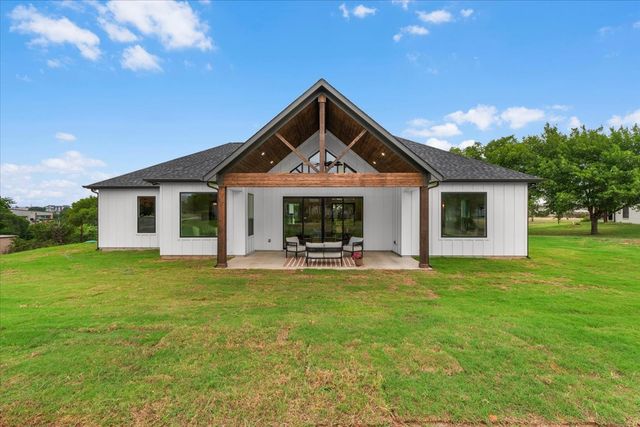 106 McClure Court, Hudson Oaks, TX 76087