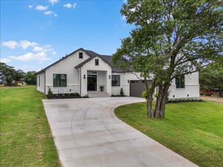 106 McClure Court, Hudson Oaks, TX 76087