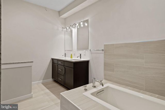 967 N RANDOLPH ST, Philadelphia, PA 19123