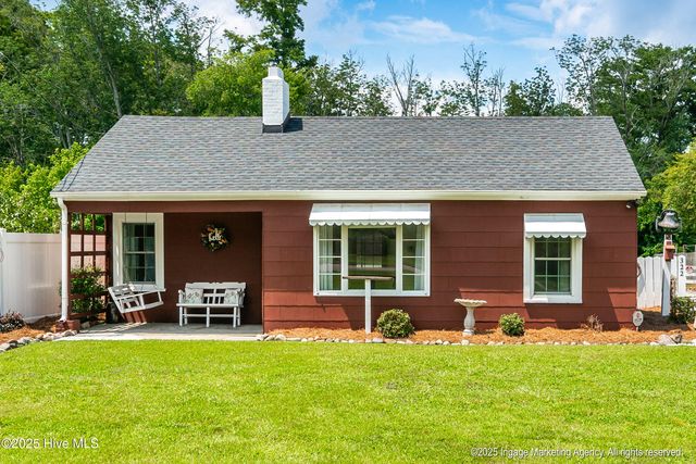 322 River Road, Washington, NC 27889