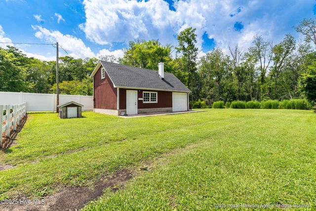 322 River Road, Washington, NC 27889