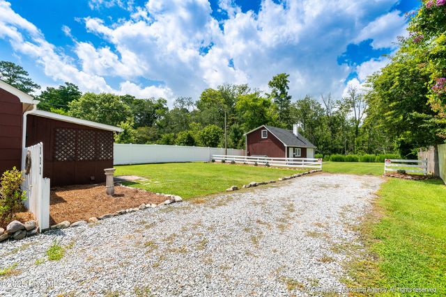 322 River Road, Washington, NC 27889