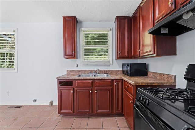 376 Cologne Dr SE, Atlanta, GA 30354