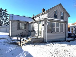 22700 Socia Street, Saint Clair Shores, MI 48082