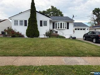 22 Longview Avenue, Carteret, NJ 07008