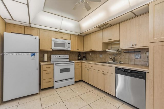 1600 S Ocean Dr 4G, Hollywood, FL 33019