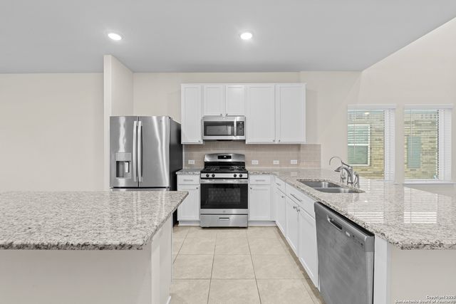 9219 COOK, Converse, TX 78109