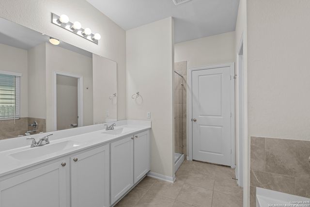 9219 COOK, Converse, TX 78109