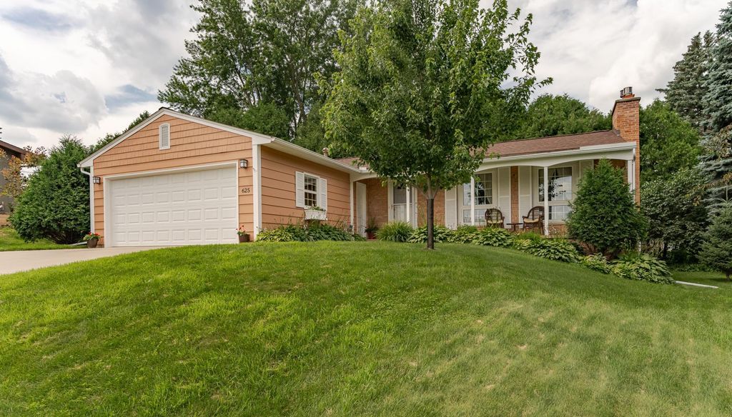 625 Folwell Lane SW, Rochester, MN 55902
