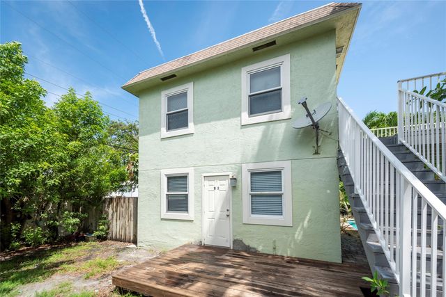 1025 NE 9th Ave B, Fort Lauderdale, FL 33304