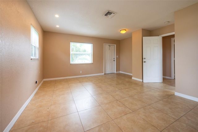 1025 NE 9th Ave B, Fort Lauderdale, FL 33304