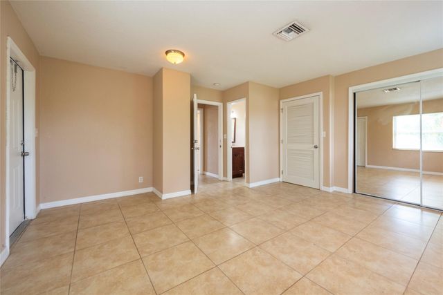 1025 NE 9th Ave B, Fort Lauderdale, FL 33304