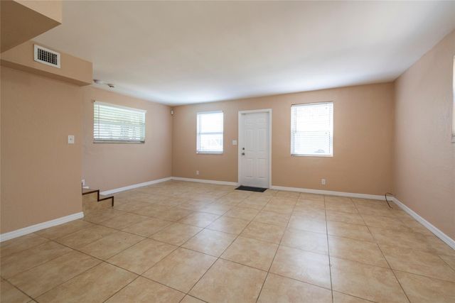 1025 NE 9th Ave B, Fort Lauderdale, FL 33304