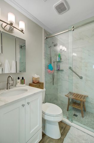 8 Vincent Drive, Mount Pleasant, SC 29464