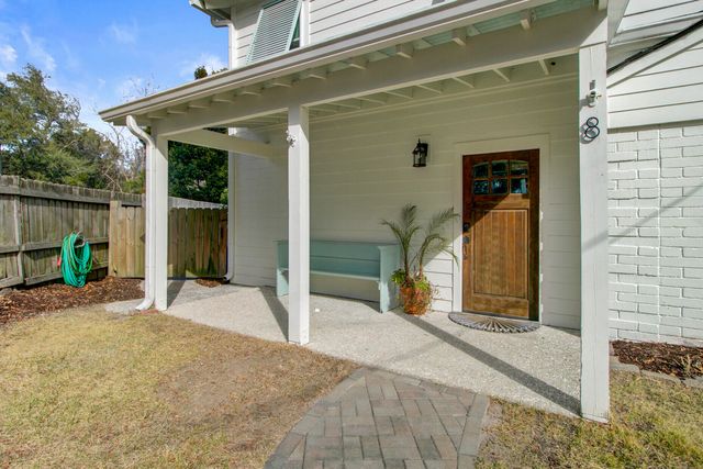 8 Vincent Drive, Mount Pleasant, SC 29464