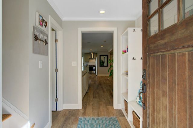 8 Vincent Drive, Mount Pleasant, SC 29464