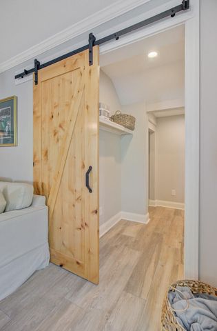 8 Vincent Drive, Mount Pleasant, SC 29464