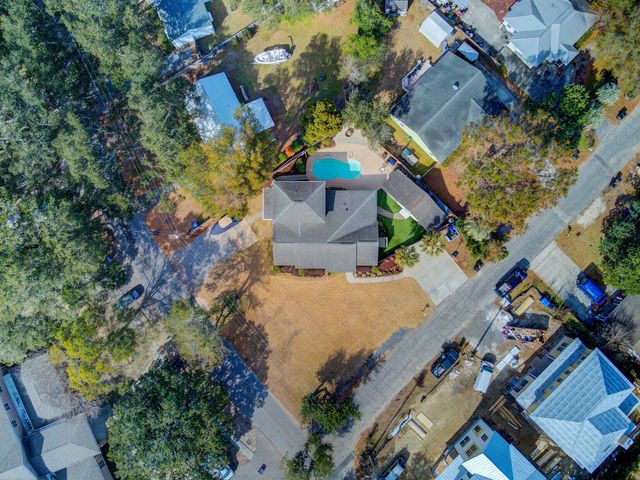 8 Vincent Drive, Mount Pleasant, SC 29464