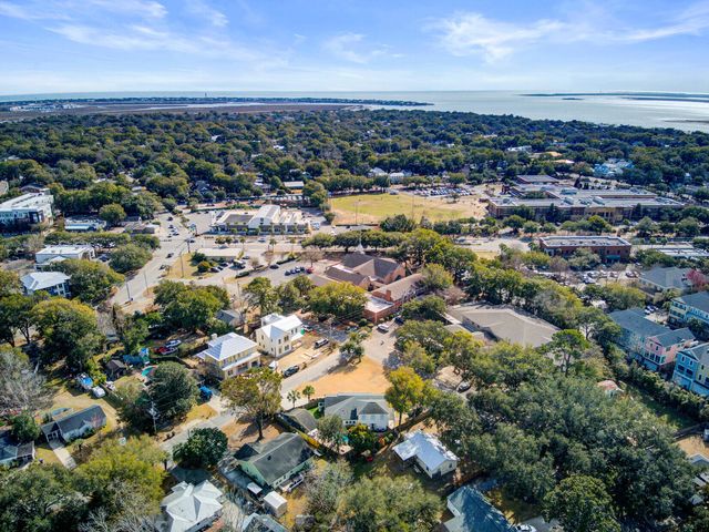 8 Vincent Drive, Mount Pleasant, SC 29464