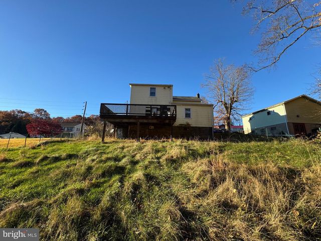 522 FOREST LN, Pottsville, PA 17901