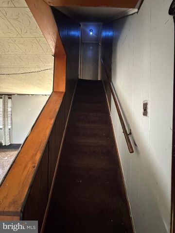 522 FOREST LN, Pottsville, PA 17901