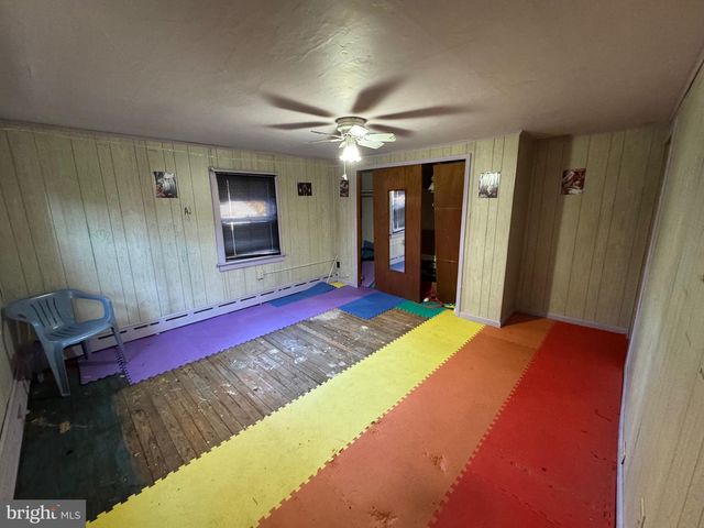 522 FOREST LN, Pottsville, PA 17901