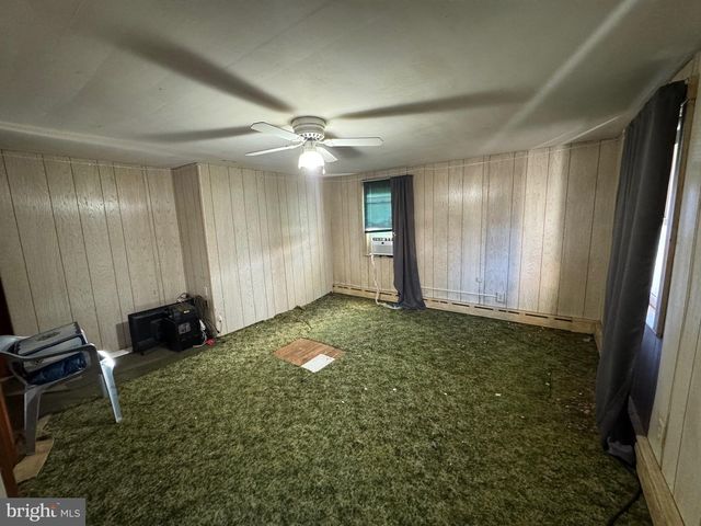 522 FOREST LN, Pottsville, PA 17901